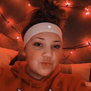 Meet your Posher, Macy